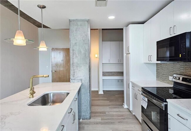 Foto del edificio - 361 17th St NW