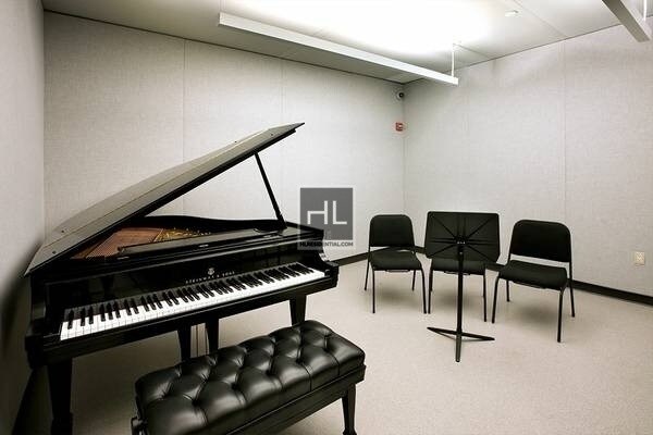 Foto del edificio - 200 W 67th St