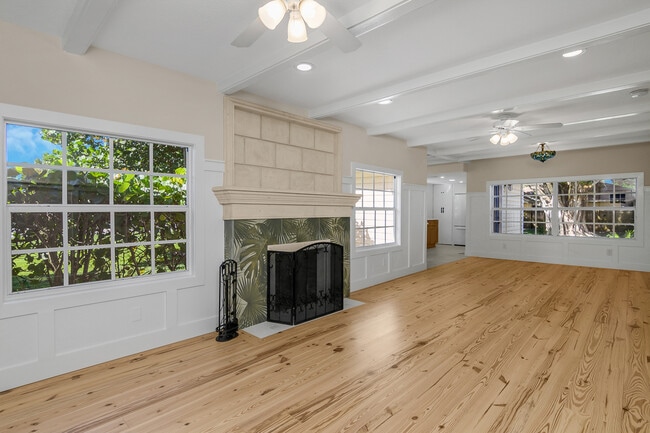 Foto del edificio - 27748 Pullen Ave