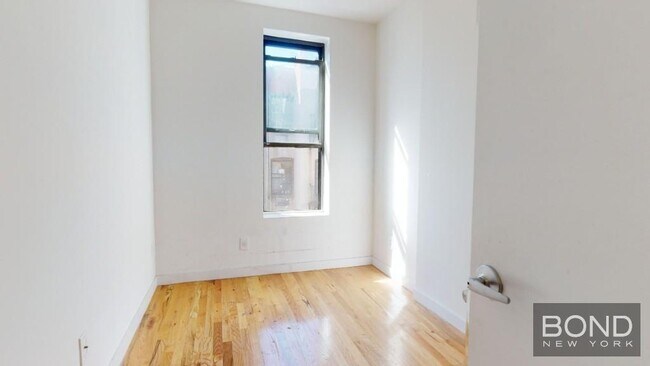 Foto del edificio - 312 E 91st St