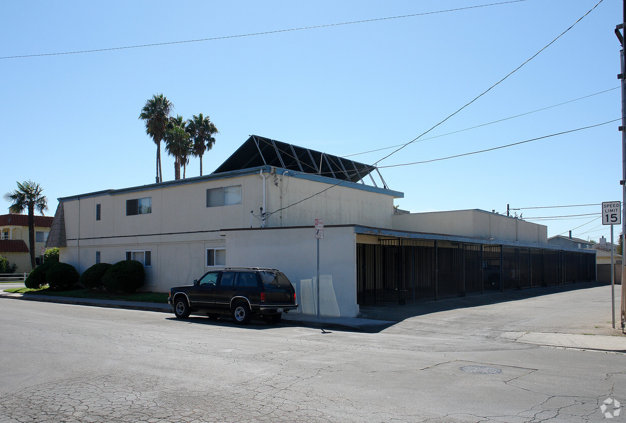 Building Photo - The Bryce Apartments