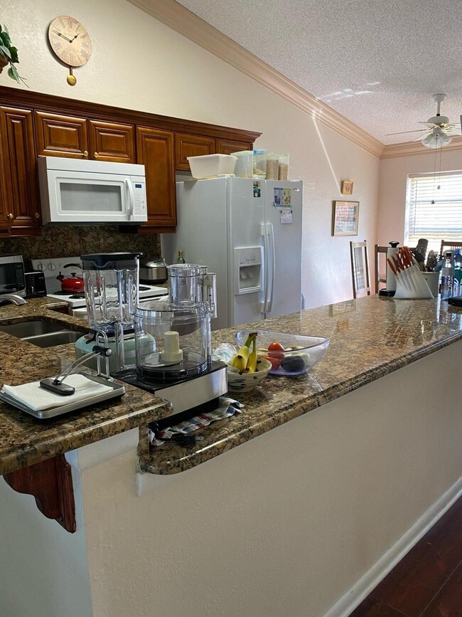 Building Photo - 12299 Forest Greens Dr
