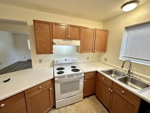 321 Janet St