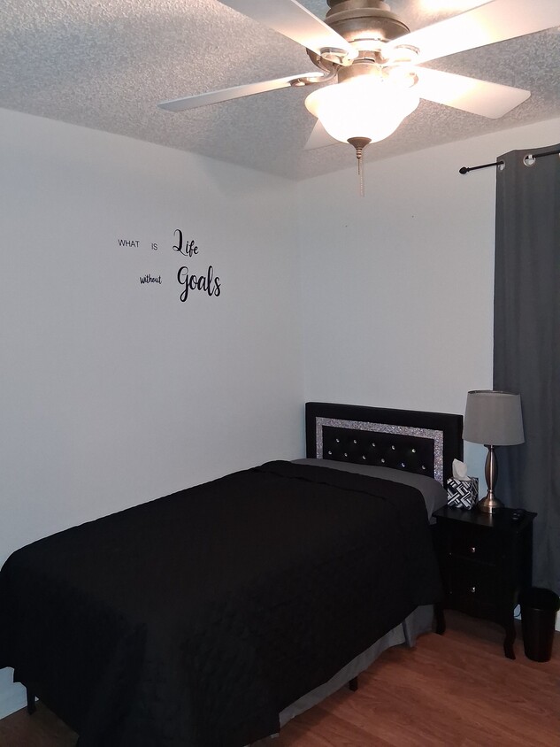 Photo - 2 Strawflower Ct (Deltona, FL)