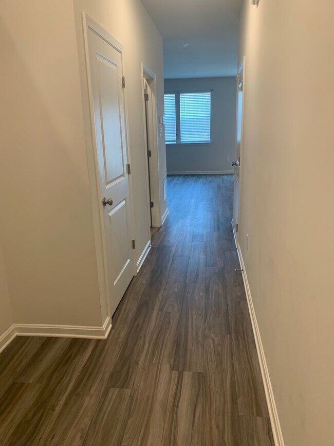 Foto del edificio - 125 Maple Run Dr