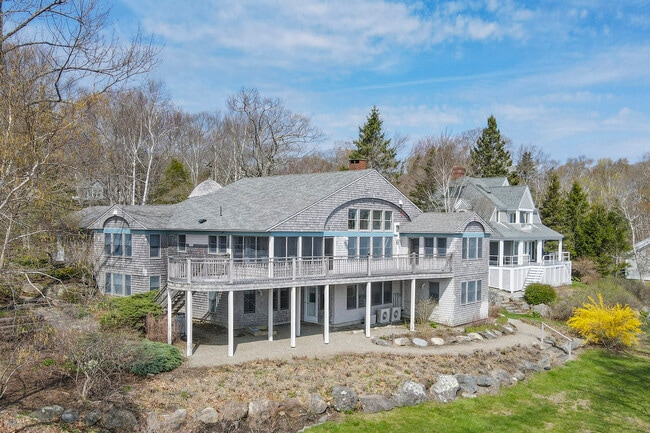 Building Photo - 18 Eastward