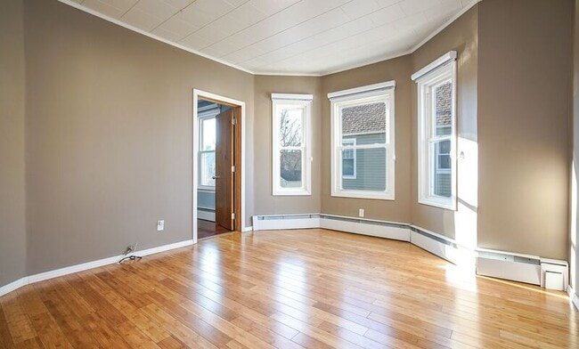 Building Photo - 148 Allen St