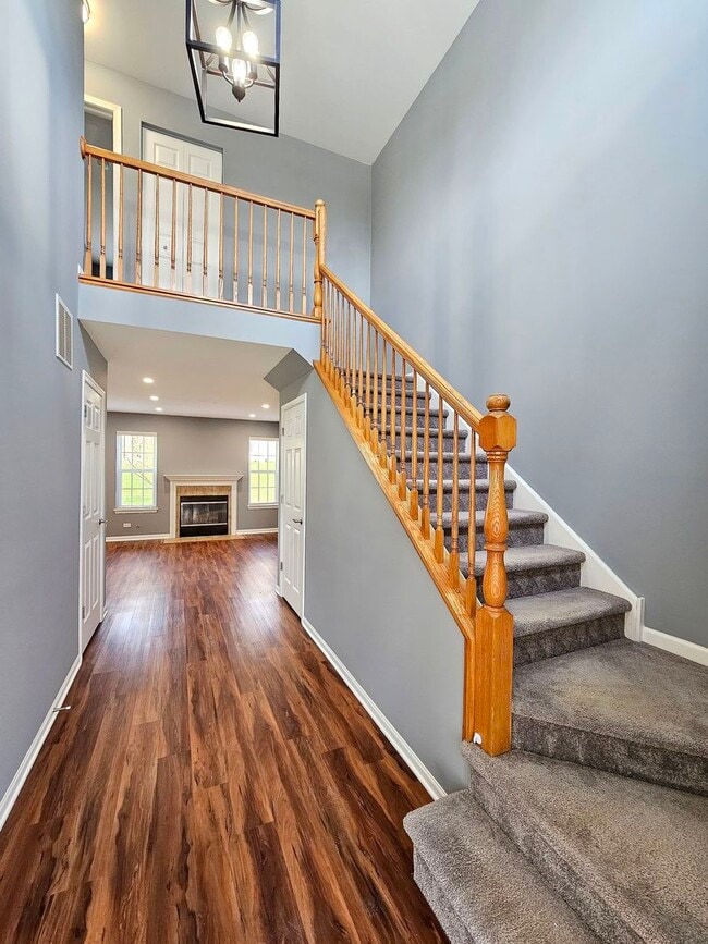 Foto del edificio - 464 Lancaster Dr