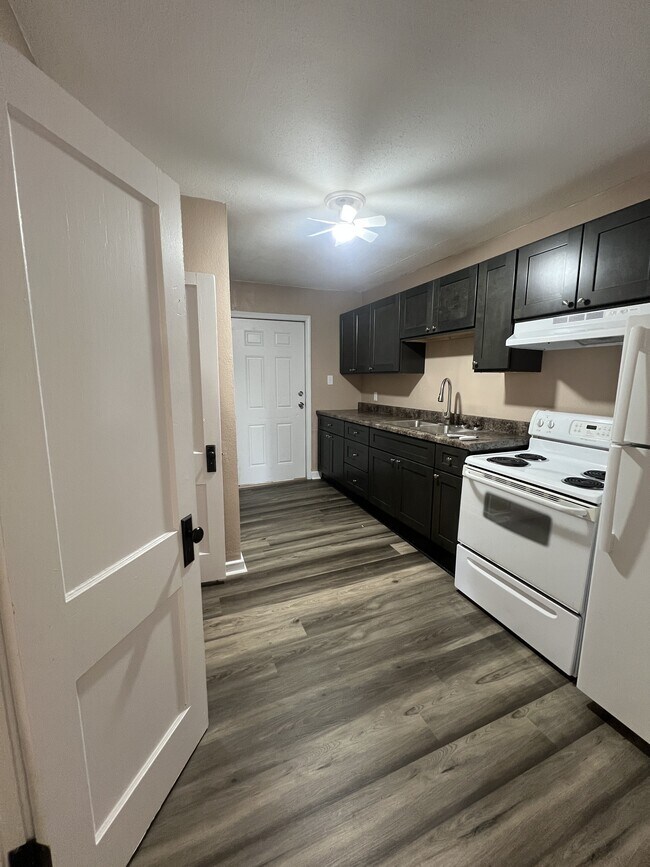 Foto del edificio - 205 S Walters St