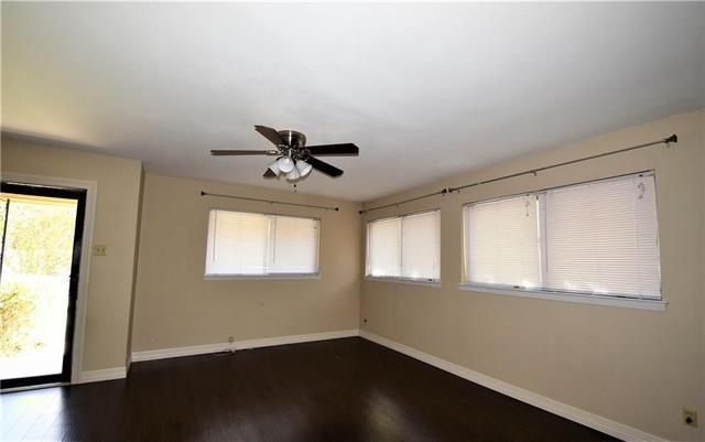 Building Photo - 508 Worcester Way