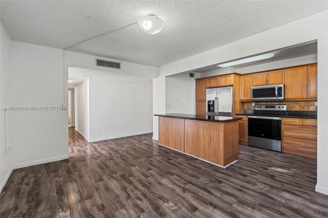 Foto del edificio - 20291 NE 30th Ave