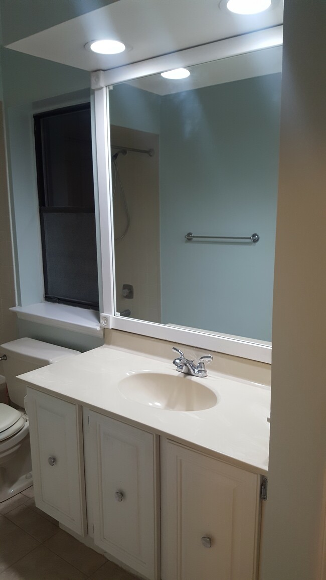Foto del edificio - 1802 Woodbridge Commons Way