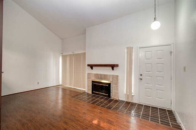 Building Photo - 7131 Brendam Ln