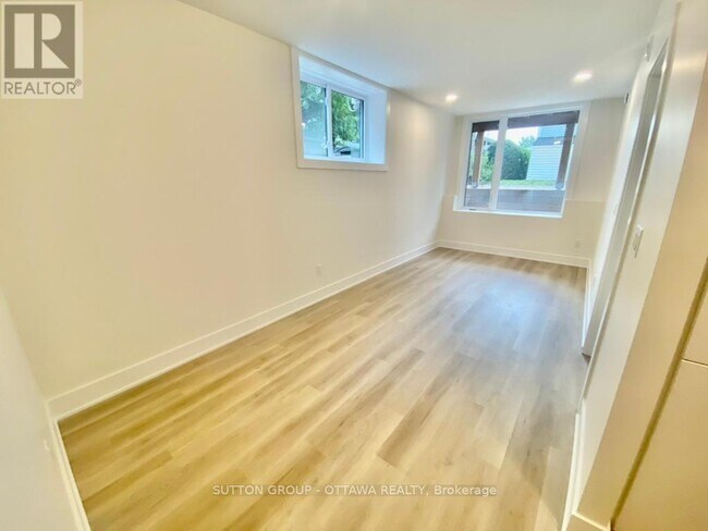 Photo du bâtiment - 152E Columbus Ave