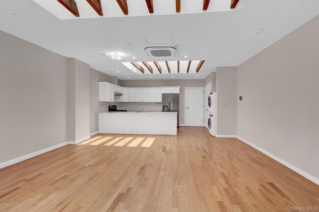 Building Photo - 136 Rockaway Ave
