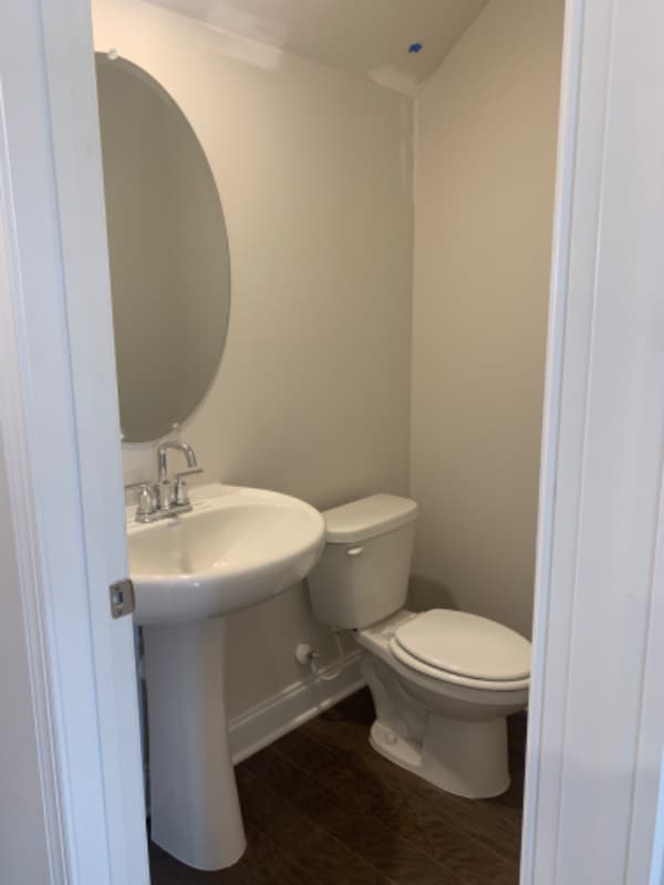 Building Photo - 204 Douglas Bend Rd