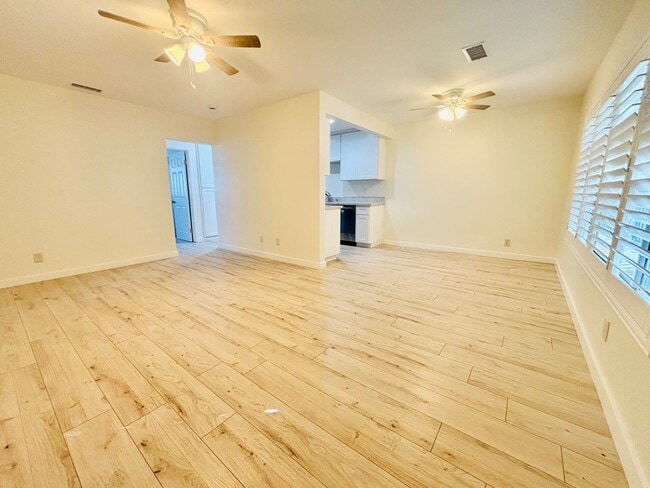 Building Photo - Beautiful 1 bedroom 1 Bathroom