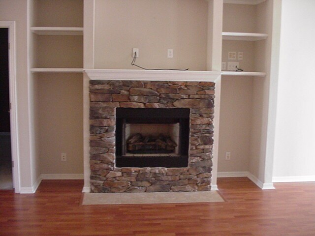 Building Photo - 3 Bedroom, 2 Bath in Longleaf!