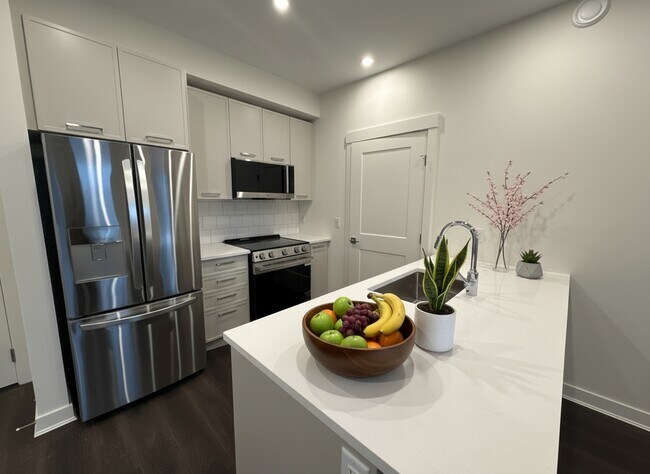 Building Photo - 5382-200 200 St