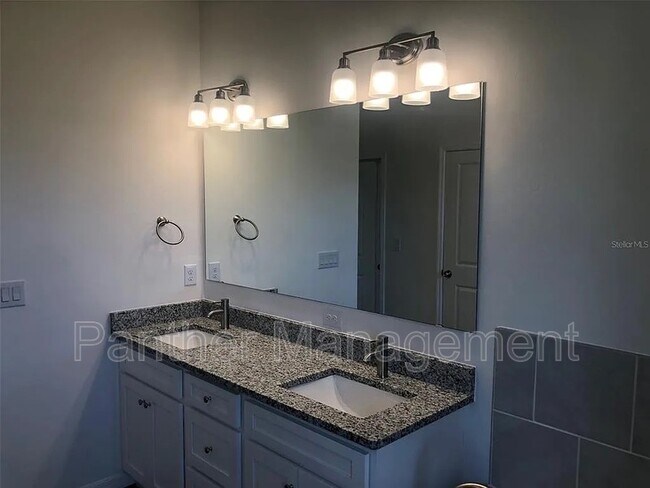 Foto del edificio - 384 Prineville St