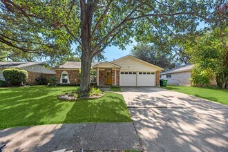 Building Photo - 3010 Westerland Dr
