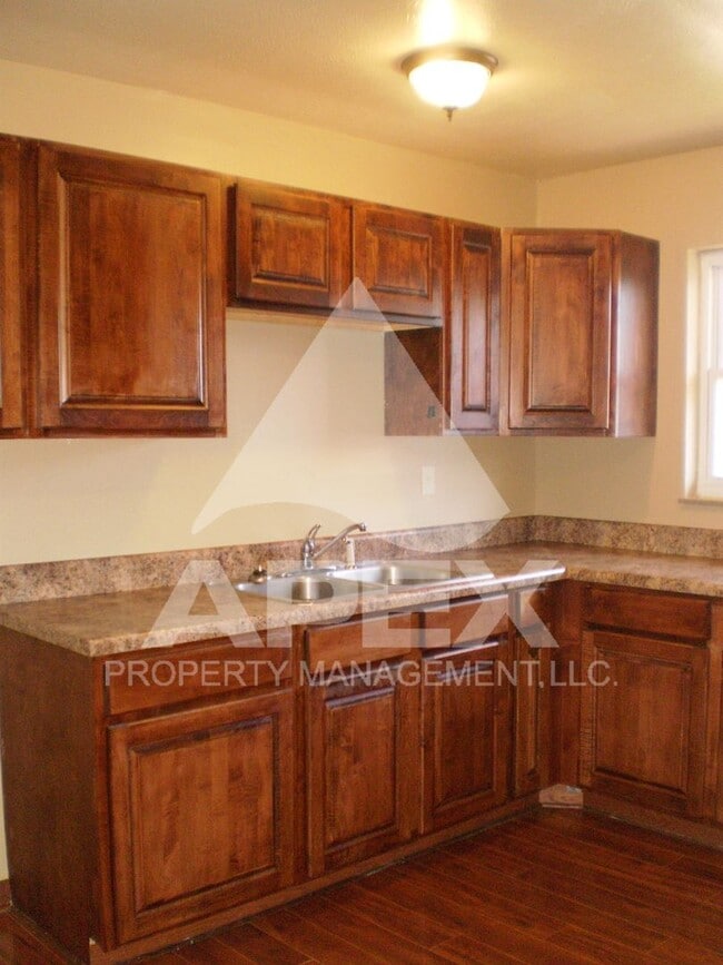 Building Photo - 312 Watauga Dr