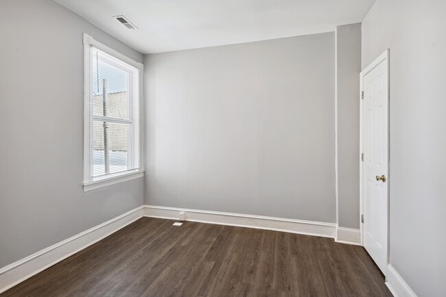 Building Photo - 1606 Gwynns Falls Pkwy