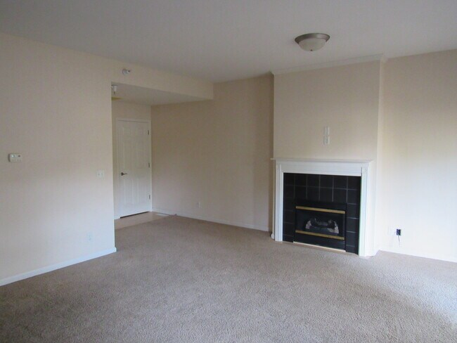 Building Photo - 876 W Trailcreek Dr