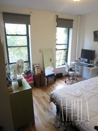 Foto del edificio - 637 E 6th St