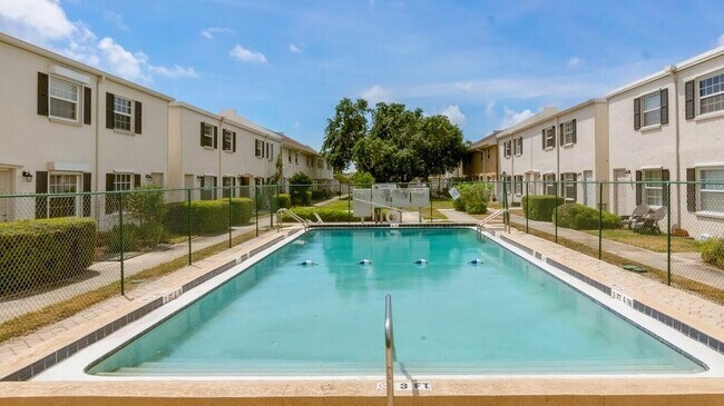 Foto del edificio - 55 Needle Blvd