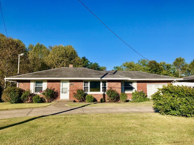 Primary Photo - 2530 Harmony Way