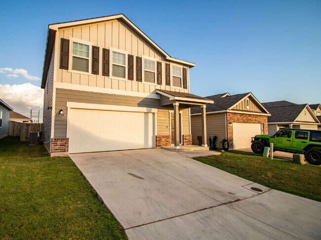 Building Photo - 13514 Flower Pond