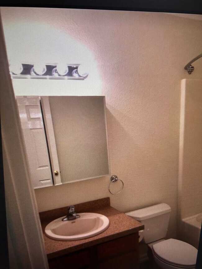 Foto del edificio - 134 E. Third Street