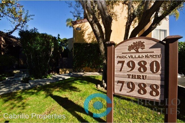 Building Photo - 2 br, 1.5 bath House - 7982 Mission Center...