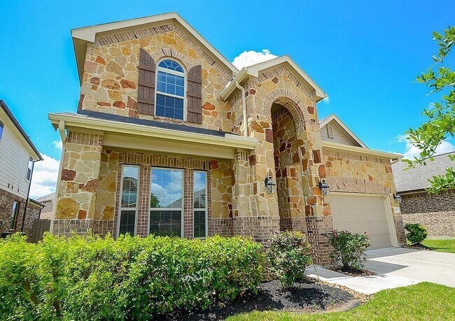 Building Photo - 20731 Redbud Rain Dr