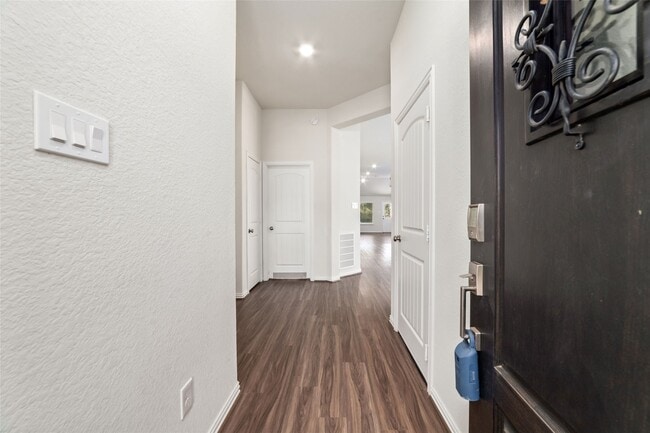 Building Photo - 4627 Sequoia Echo Dr