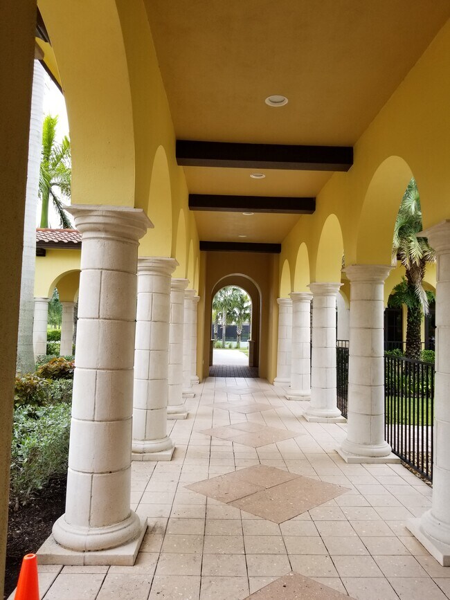 Building Photo - 12604 Garibaldi Ln