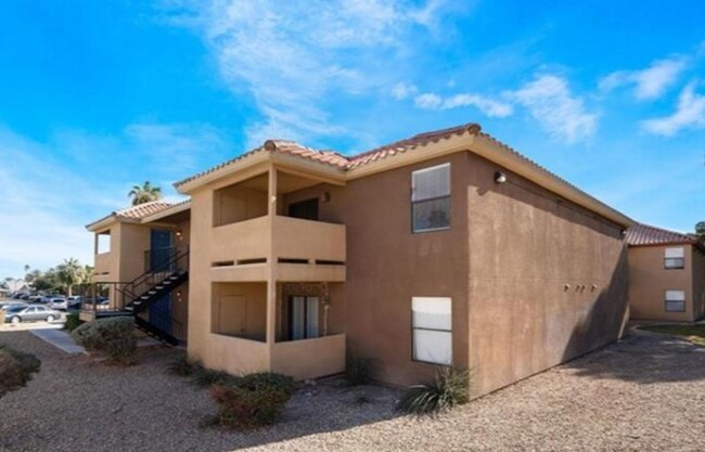 Building Photo - 3135 S Mojave Rd