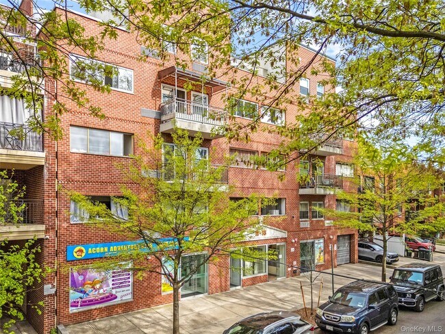 Foto del edificio - 71-33 162nd St