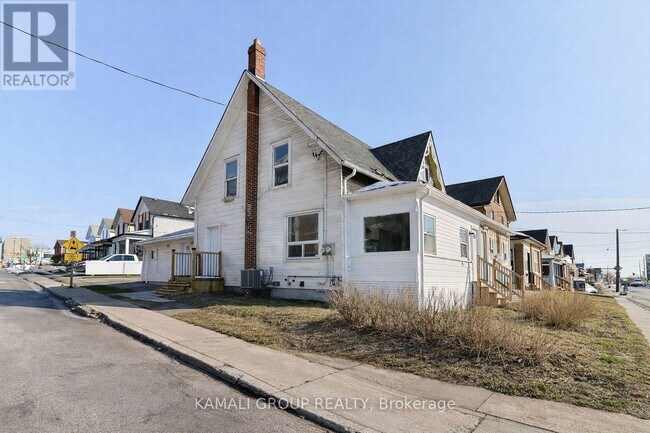 Photo du bâtiment - 93 McMillan Dr