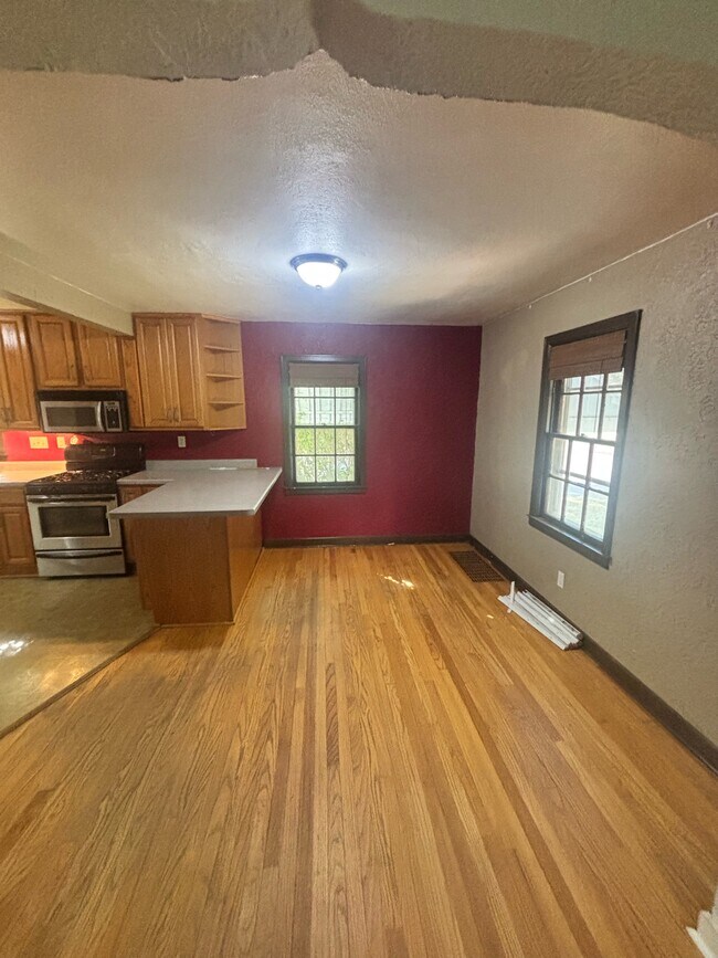 Foto del edificio - 203 Alder Ave