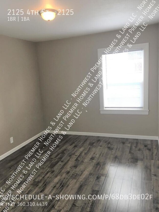 Building Photo - Renovated 1 Bed in Bremerton