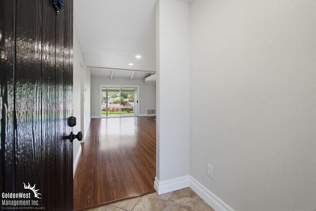 Foto del edificio - Inviting Upstairs 2Bdm and 2Ba Condo in San Marcos!