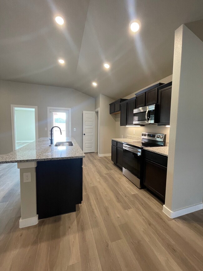 Foto del edificio - 7111 Anticline Ct