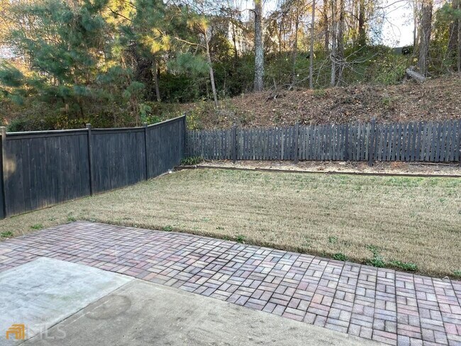 Building Photo - 31 Newnan Lakes Dr