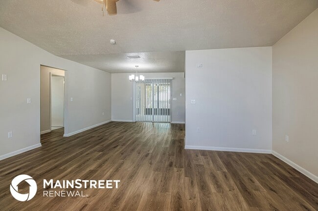 Building Photo - 4036 Montano Ave