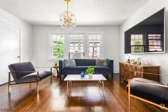 Building Photo - 46 Bellevue Ave