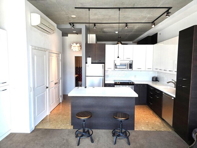 Foto del edificio - 851 W Front St