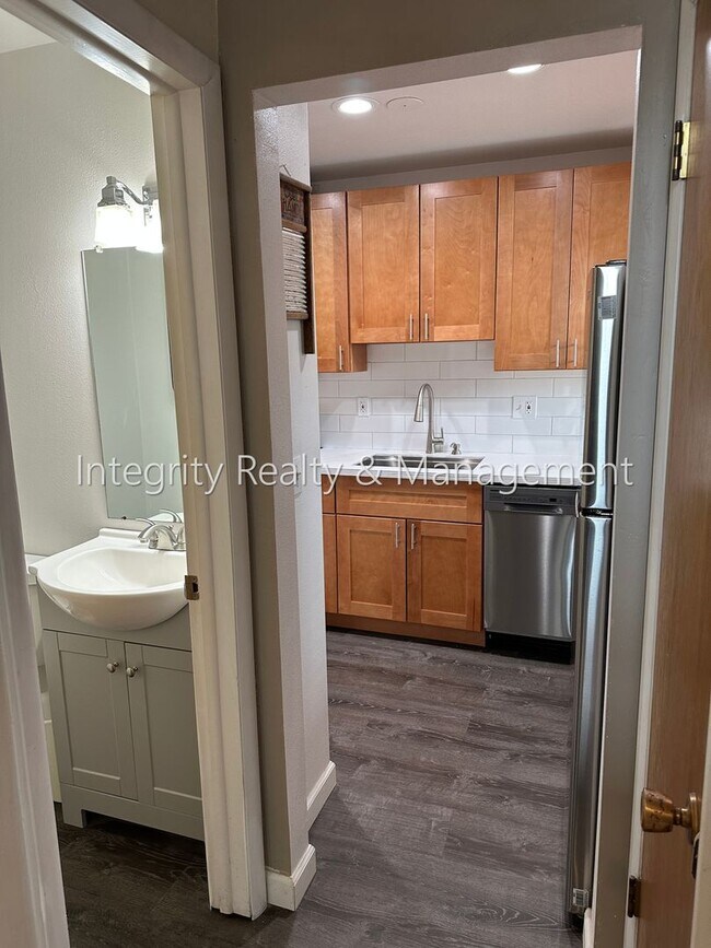 Photo - 231 E Iliff Ave Townhome