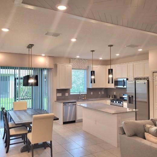 Building Photo - 5749 Skytop Dr